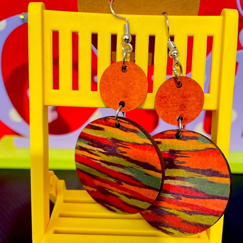 Round drop earrings